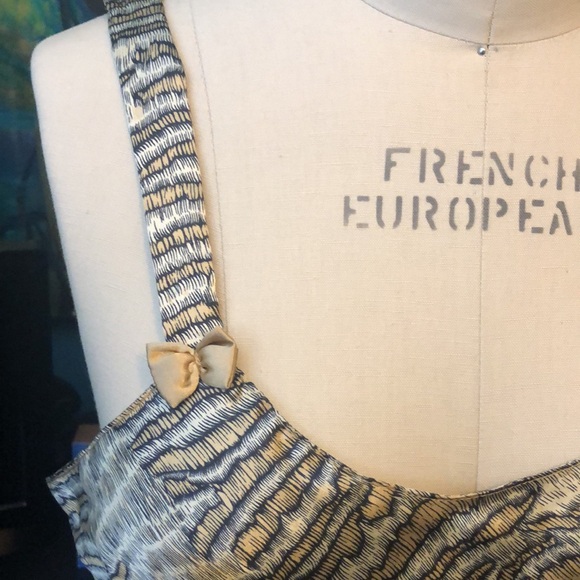 Satin Animal Print Nightie. Chamise. Short Nightgown - Picture 4 of 6